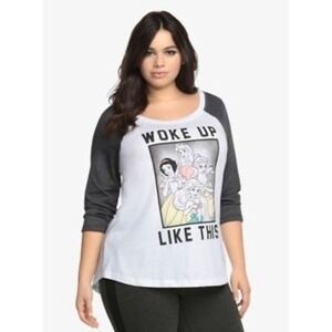 Torrid Women Size 1X Disney Princesses Raglan White Graphic T-shirt Skater